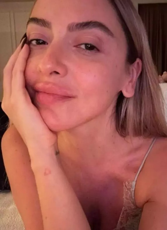 Hadise'nin makyajsız pozları olay oldu!